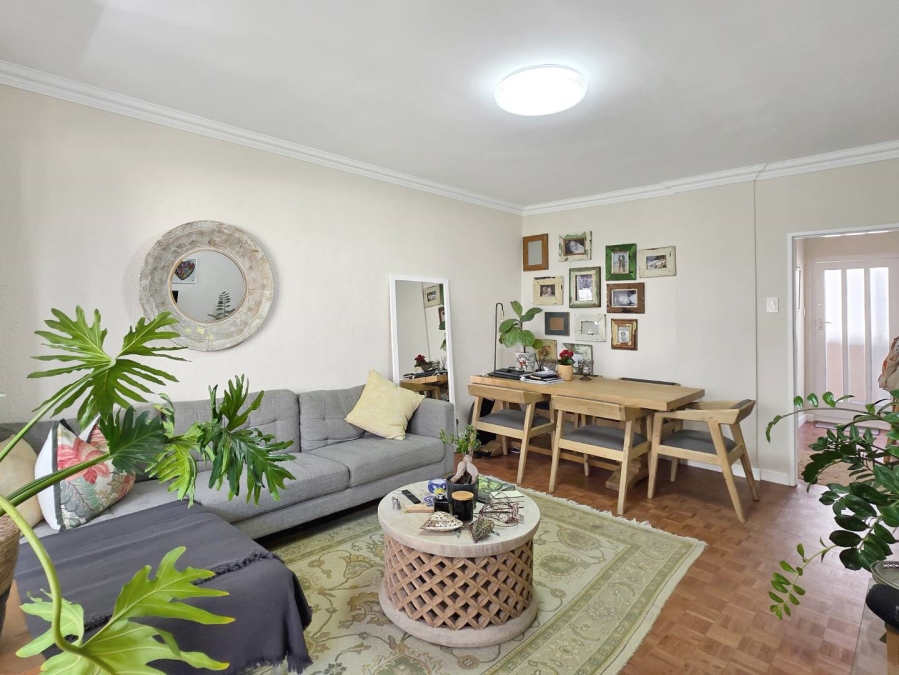 2 Bedroom Property for Sale in Sea Point Western Cape